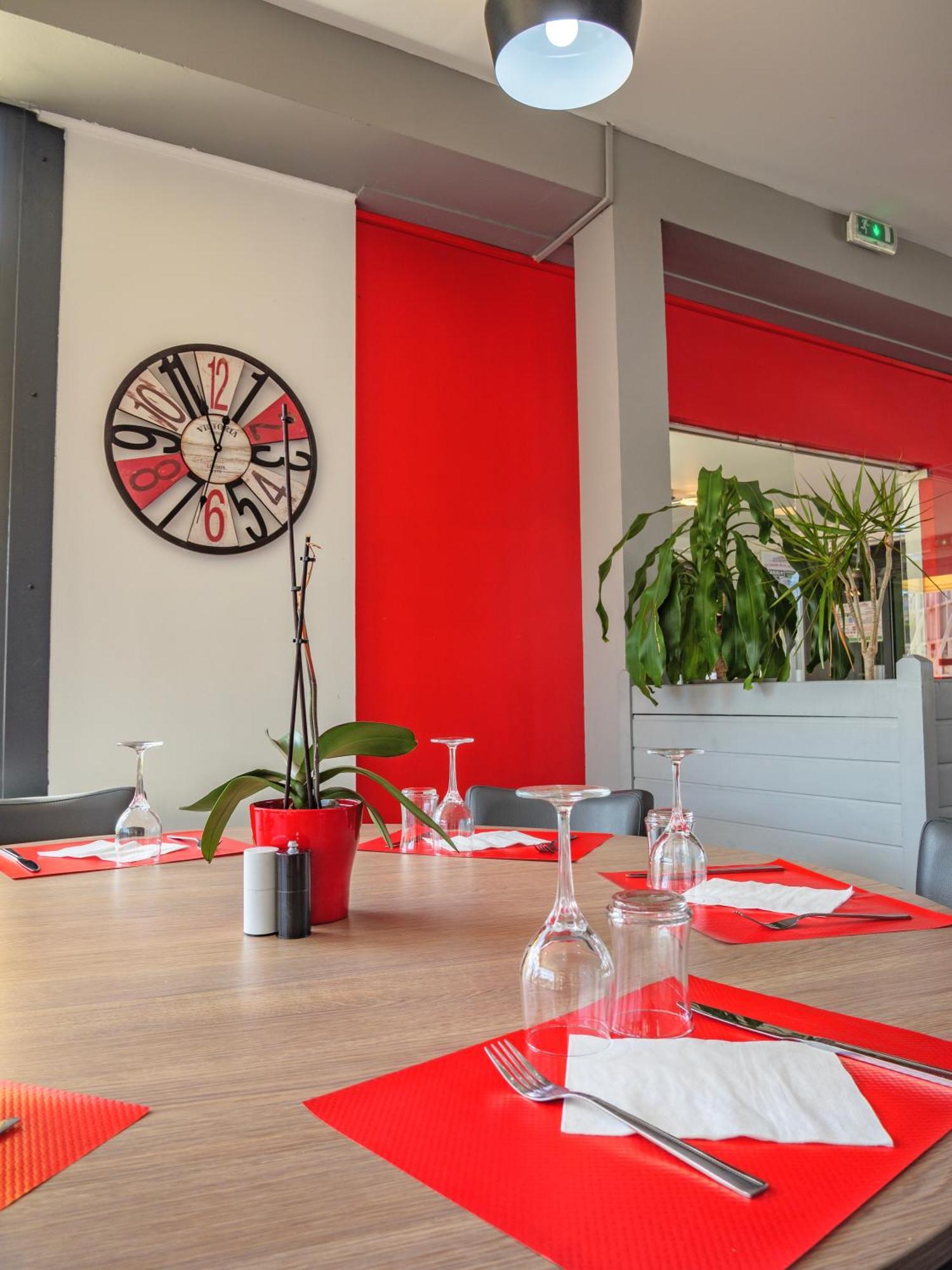 Hotel Restaurant Les Jardins D'Épône Kültér fotó