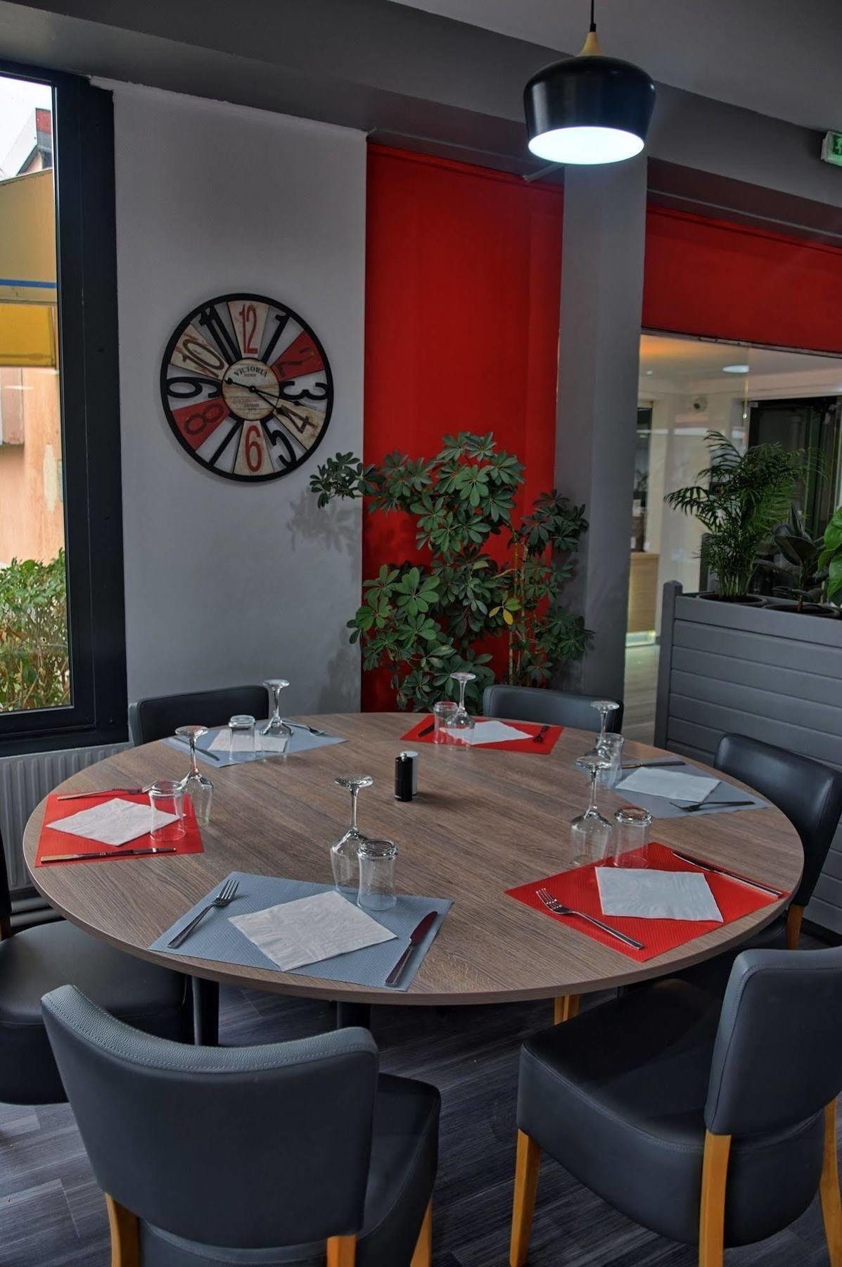 Hotel Restaurant Les Jardins D'Épône Kültér fotó